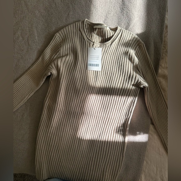 Everlane Cotton Ribbed Crew - Picture 6 of 8